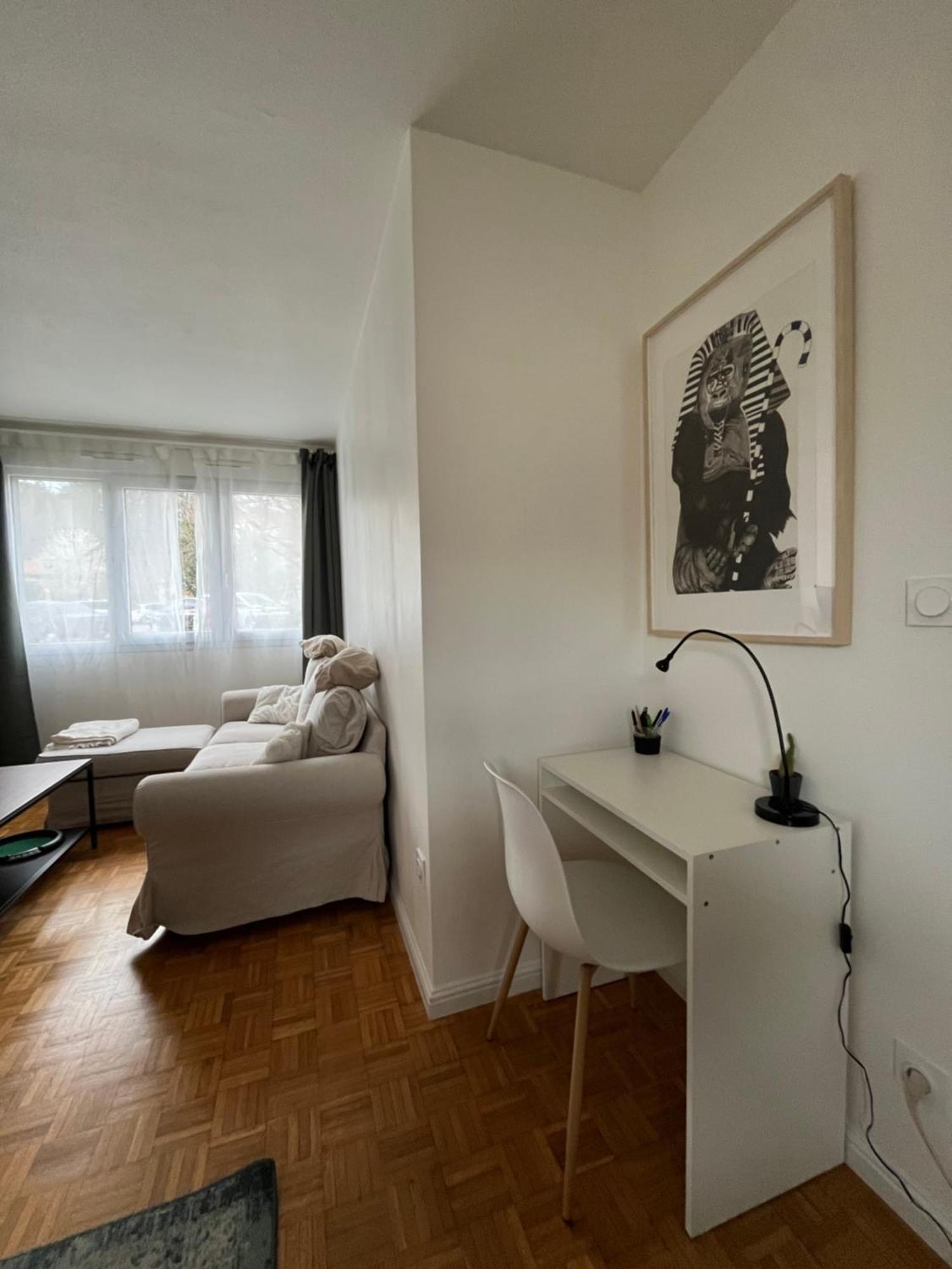 Appartement Cosy Et Confortable Saint-Genis-Laval Esterno foto