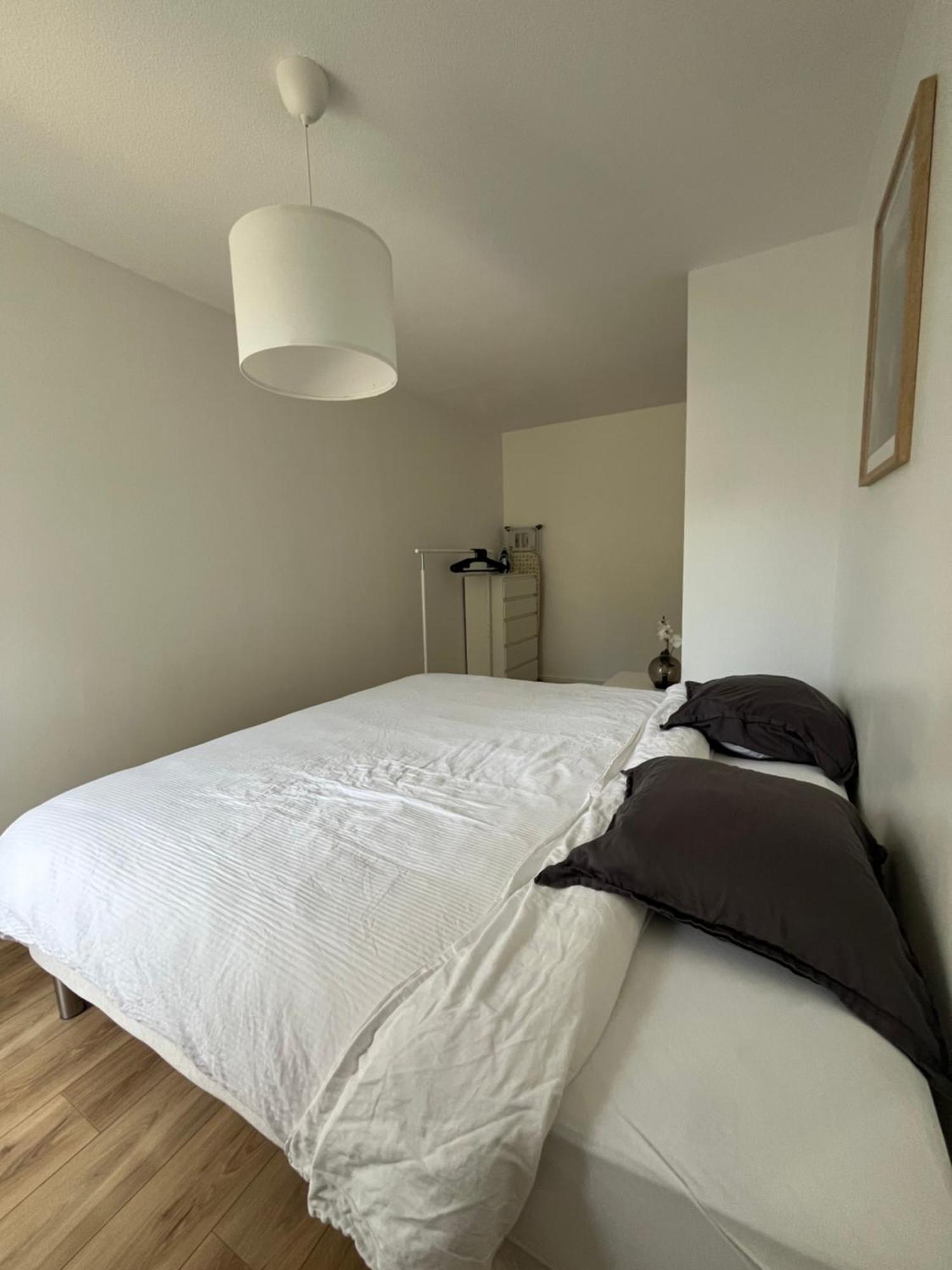 Appartement Cosy Et Confortable Saint-Genis-Laval Esterno foto