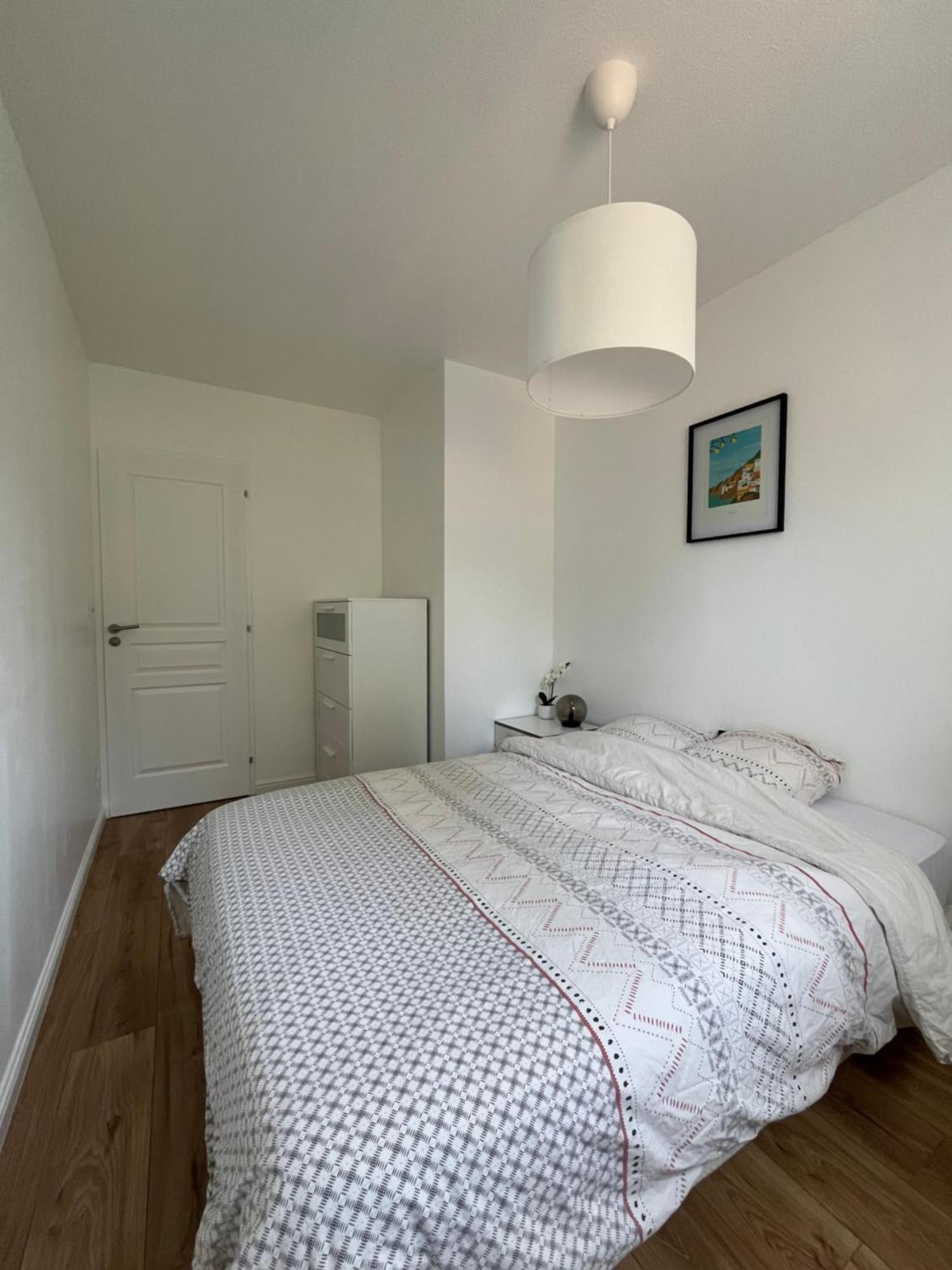 Appartement Cosy Et Confortable Saint-Genis-Laval Esterno foto